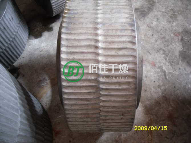 點(diǎn)擊放大 GFZL干法輥壓制粒機(jī)